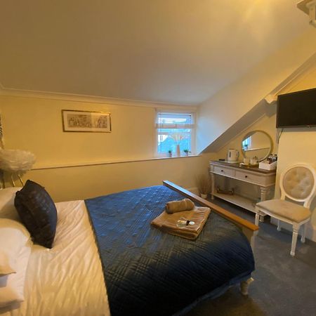 Butterfly Guest House Porthcawl Exteriör bild